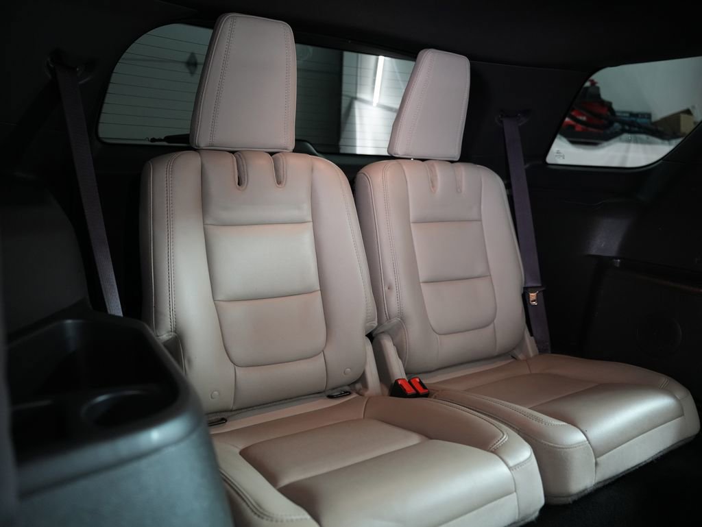 Used 2013 Ford Explorer XLT image 34