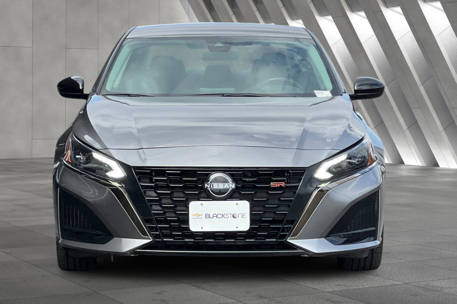 Used 2023 Nissan Altima 2.5 SR image 9