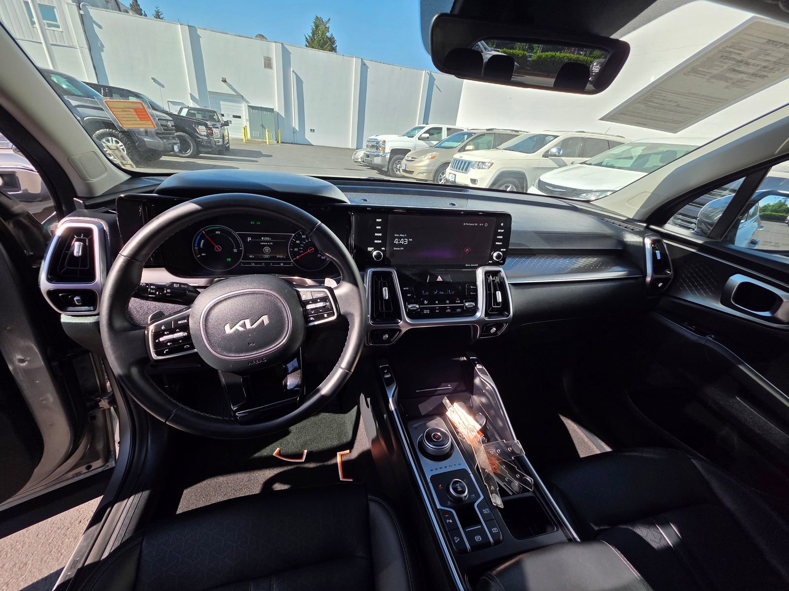 Used 2023 Kia Sorento EX w/ Panoramic Sunroof Package AWD/4WD image 12