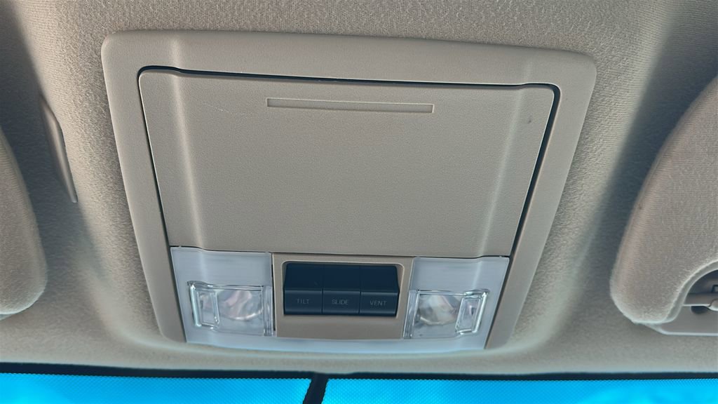 Used 2017 Ford Expedition EL XLT w/ Equipment Group 202A RWD image 28