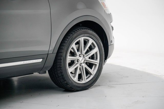 Used 2017 Ford Explorer Limited w/ Equipment Group 301A image 7