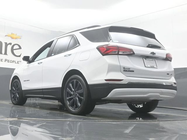 Used 2023 Chevrolet Equinox RS w/ RS Leather Package image 5