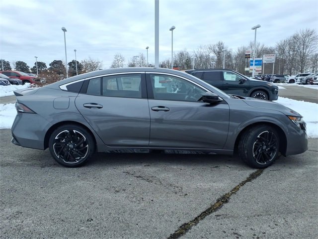 New 2026 Nissan Sentra SR image 2