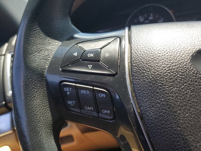 Used 2017 Ford Explorer Limited FWD image 23