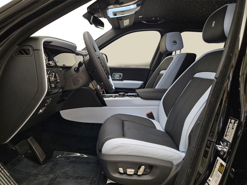 New 2026 Rolls-Royce Cullinan Black Badge image 15