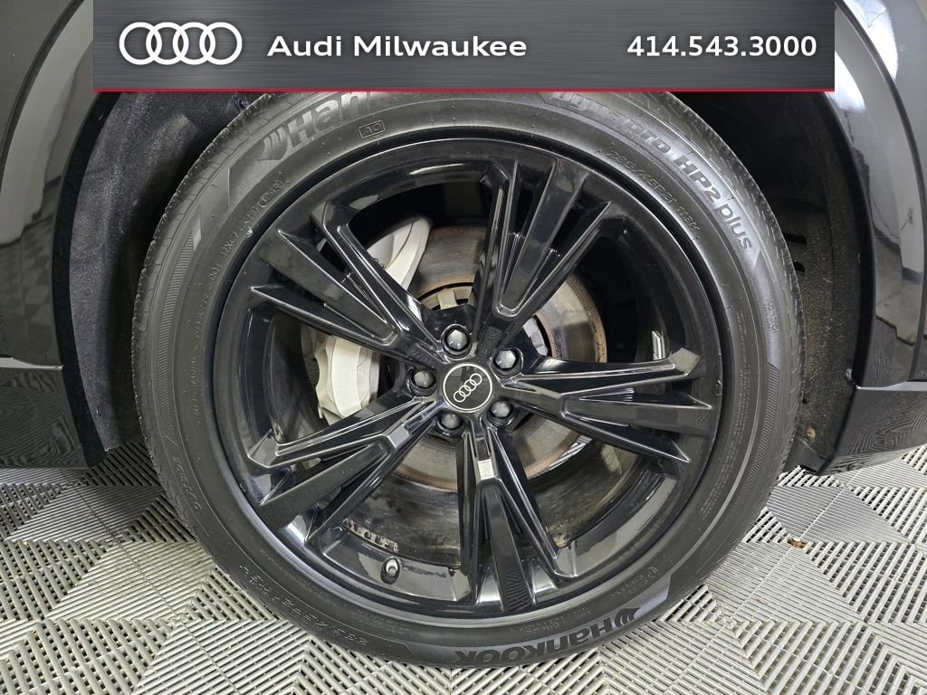 Used 2023 Audi Q8 Premium w/ Convenience Package AWD/4WD image 2