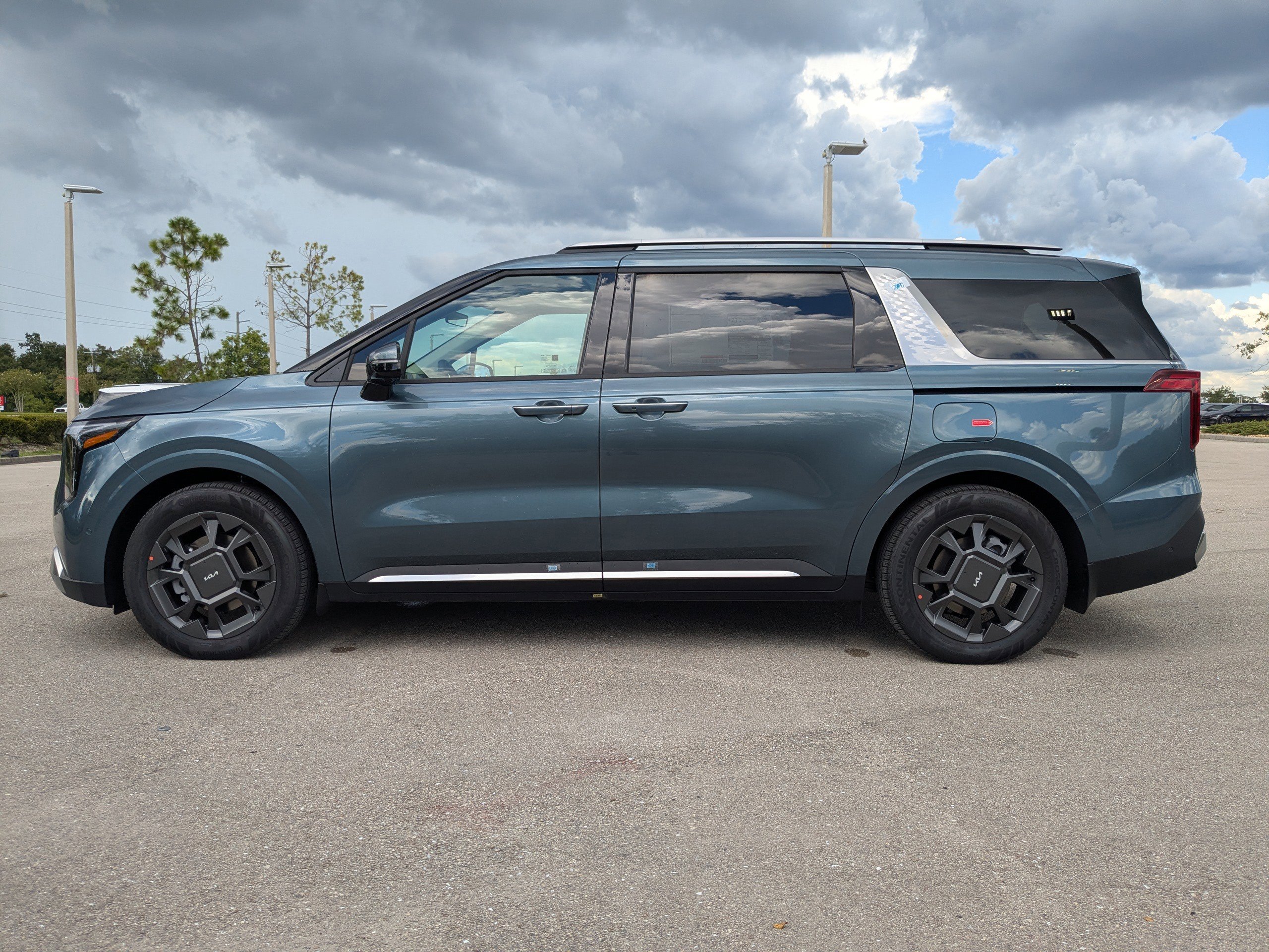 New 2026 Kia Carnival SX image 8