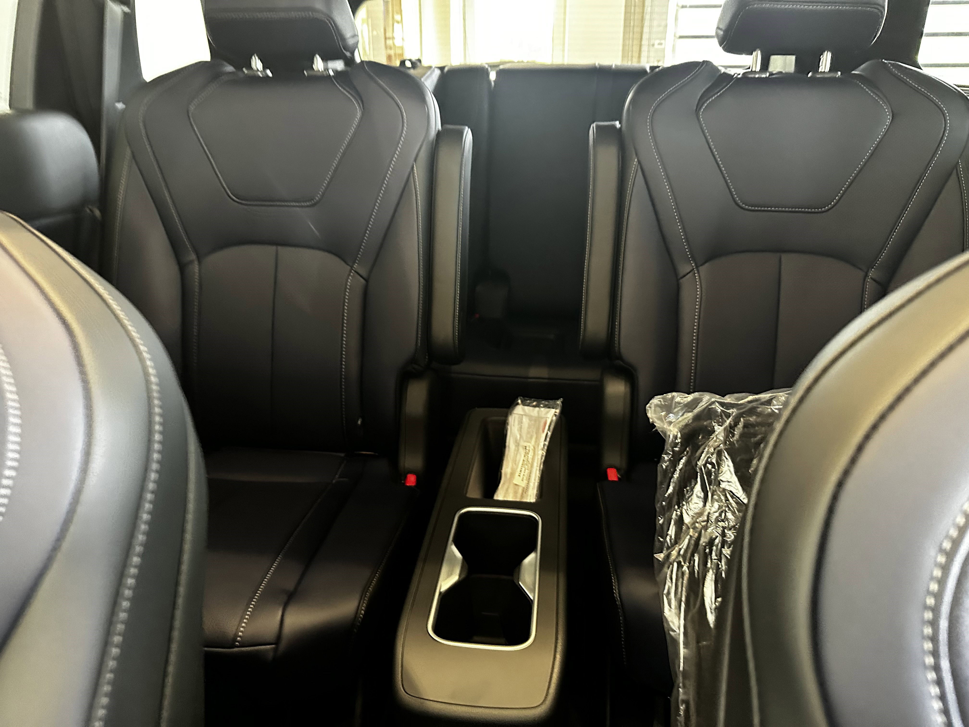New 2026 INFINITI QX60 Luxe w/ Dark Cargo Package image 8