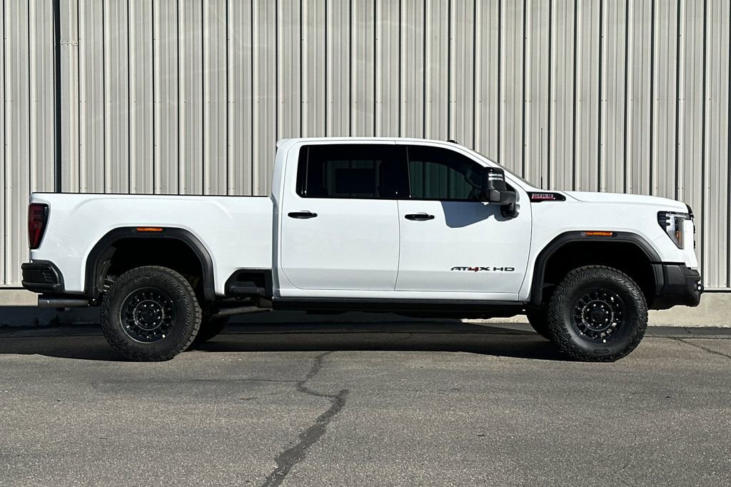 New 2026 GMC Sierra 2500 AT4X w/ AT4X AEV Edition image 4