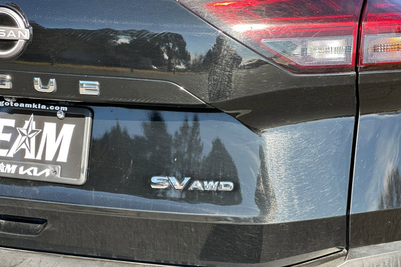 Used 2023 Nissan Rogue SV image 27