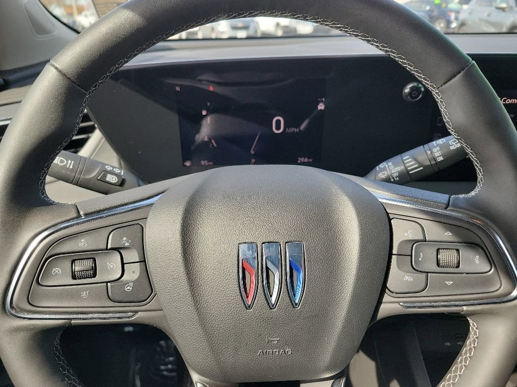 Used 2025 Buick Encore GX Avenir w/ Avenir Technology Package AWD/4WD image 21