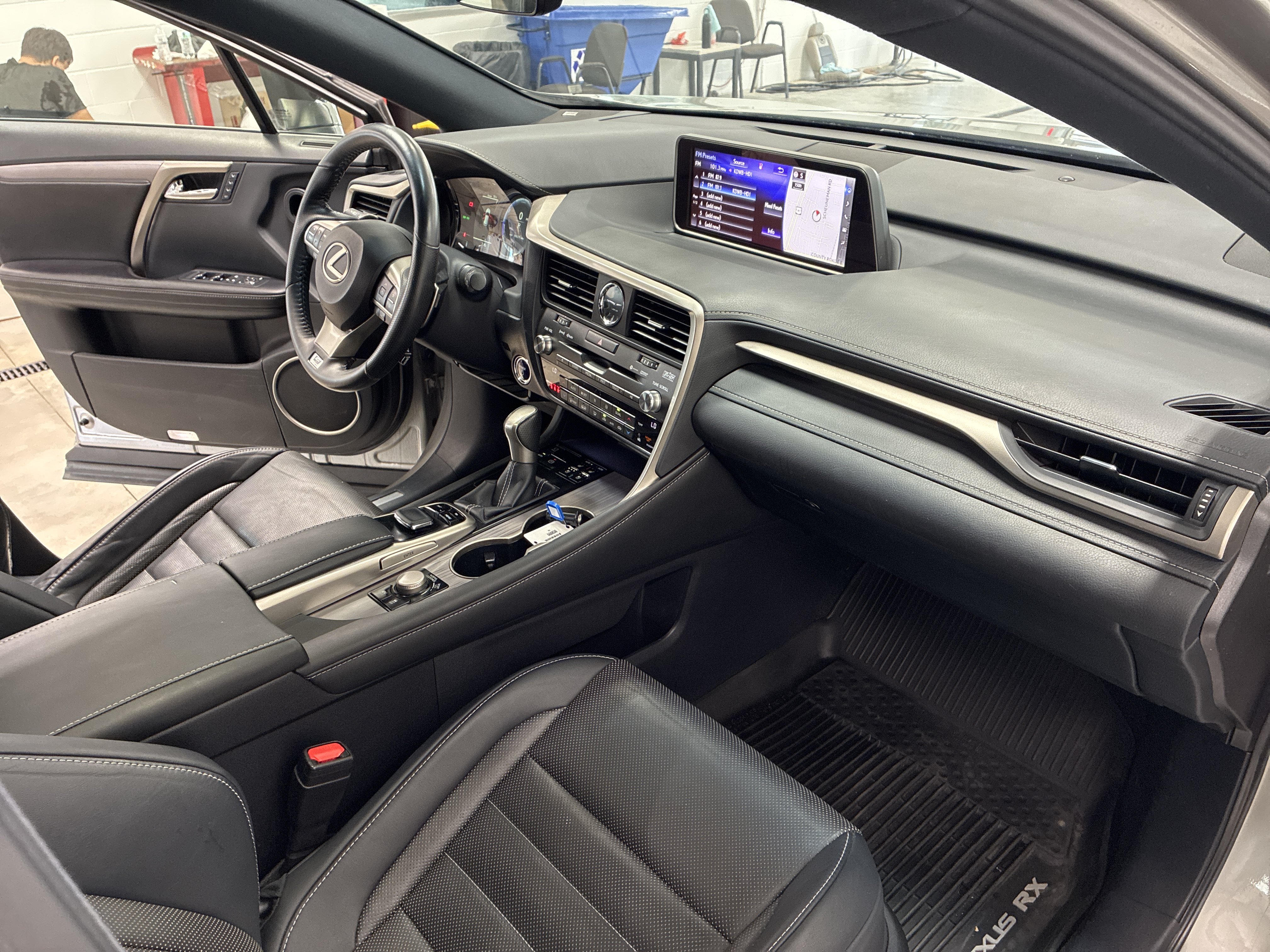 Used 2018 Lexus RX 450h F Sport w/ Accessory Package AWD/4WD image 17