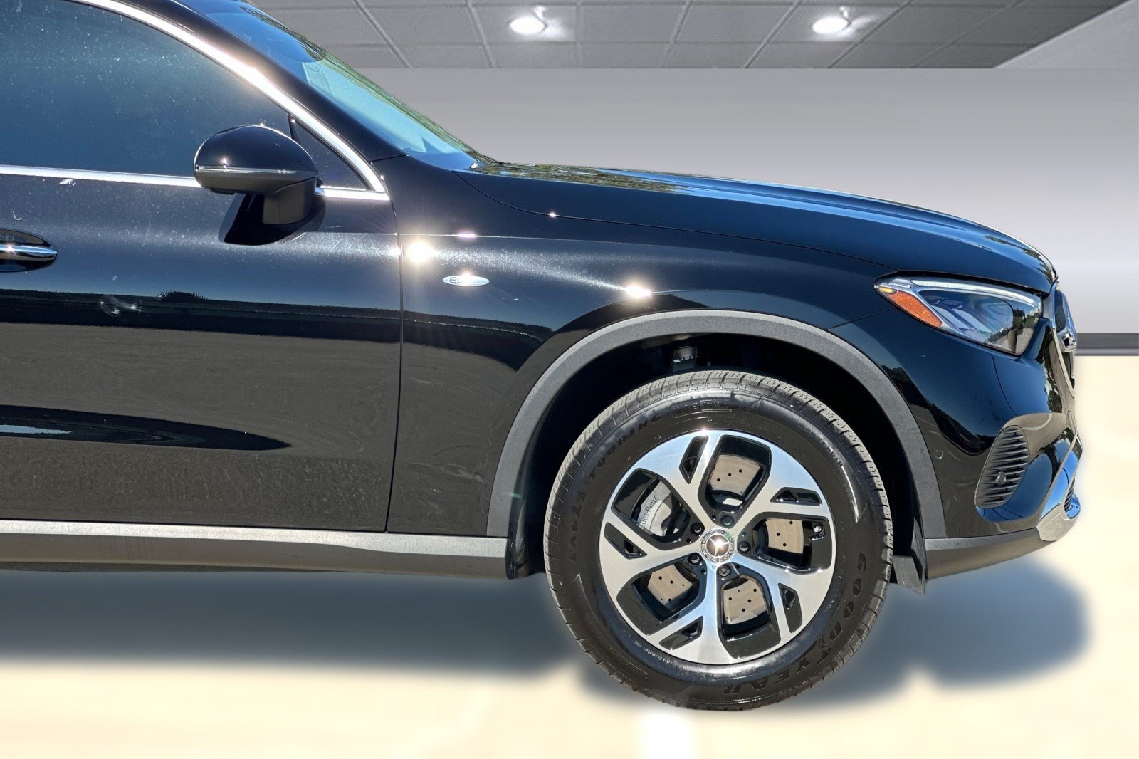 Certified 2025 Mercedes-Benz GLC 350e 4MATIC image 36