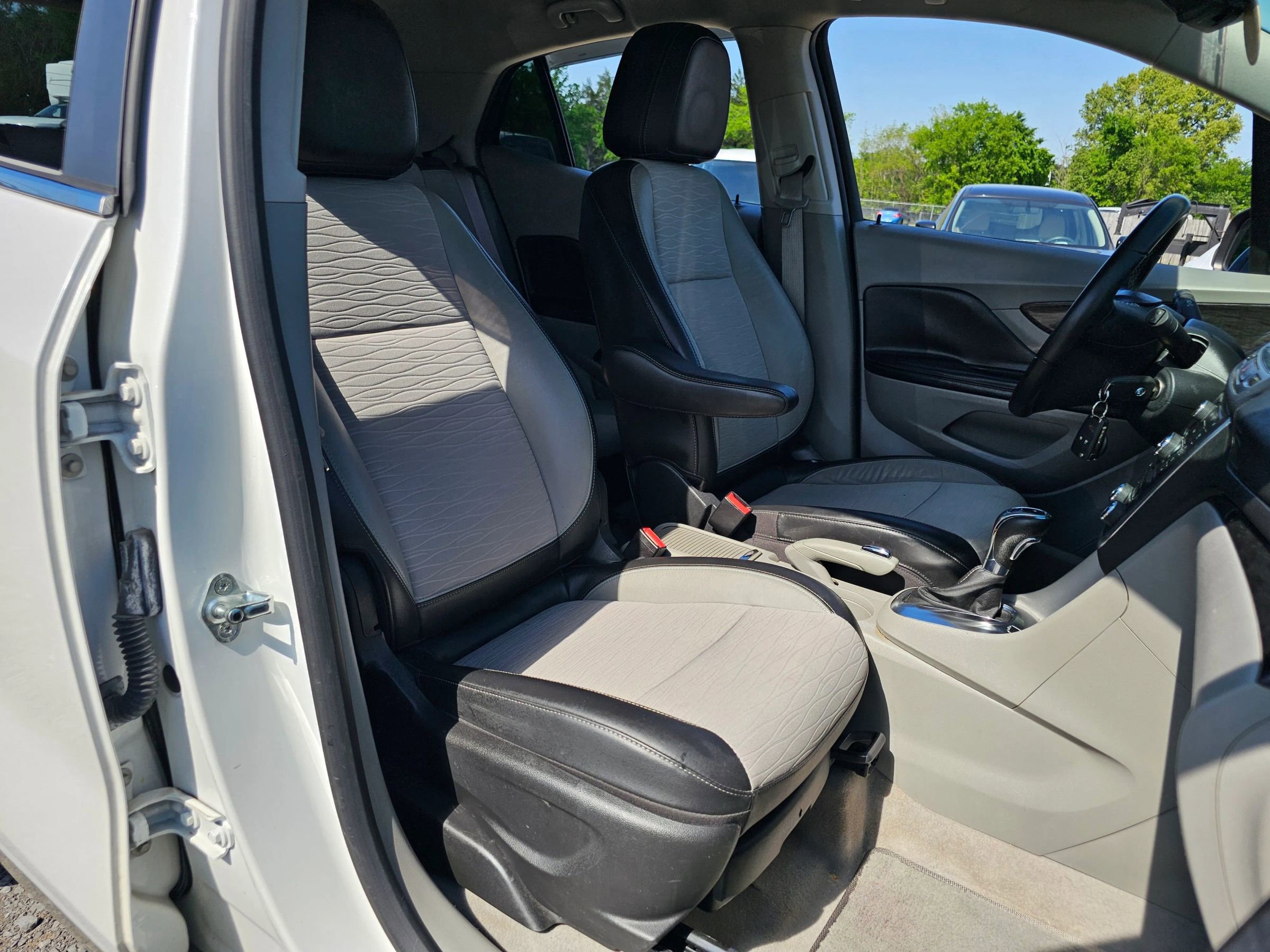 Used 2016 Buick Encore FWD image 6