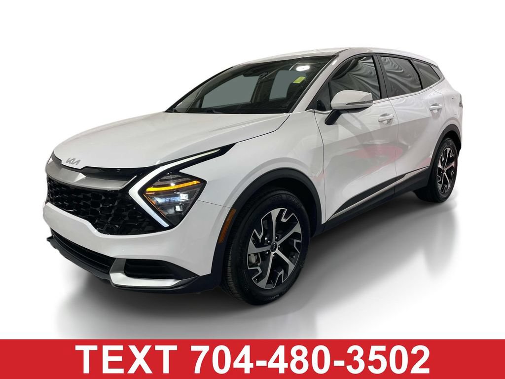 Used 2025 Kia Sportage EX FWD image 1