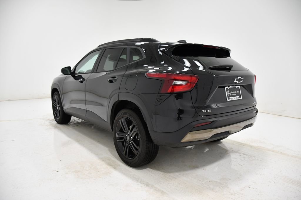 Used 2025 Chevrolet Trax ACTIV image 3