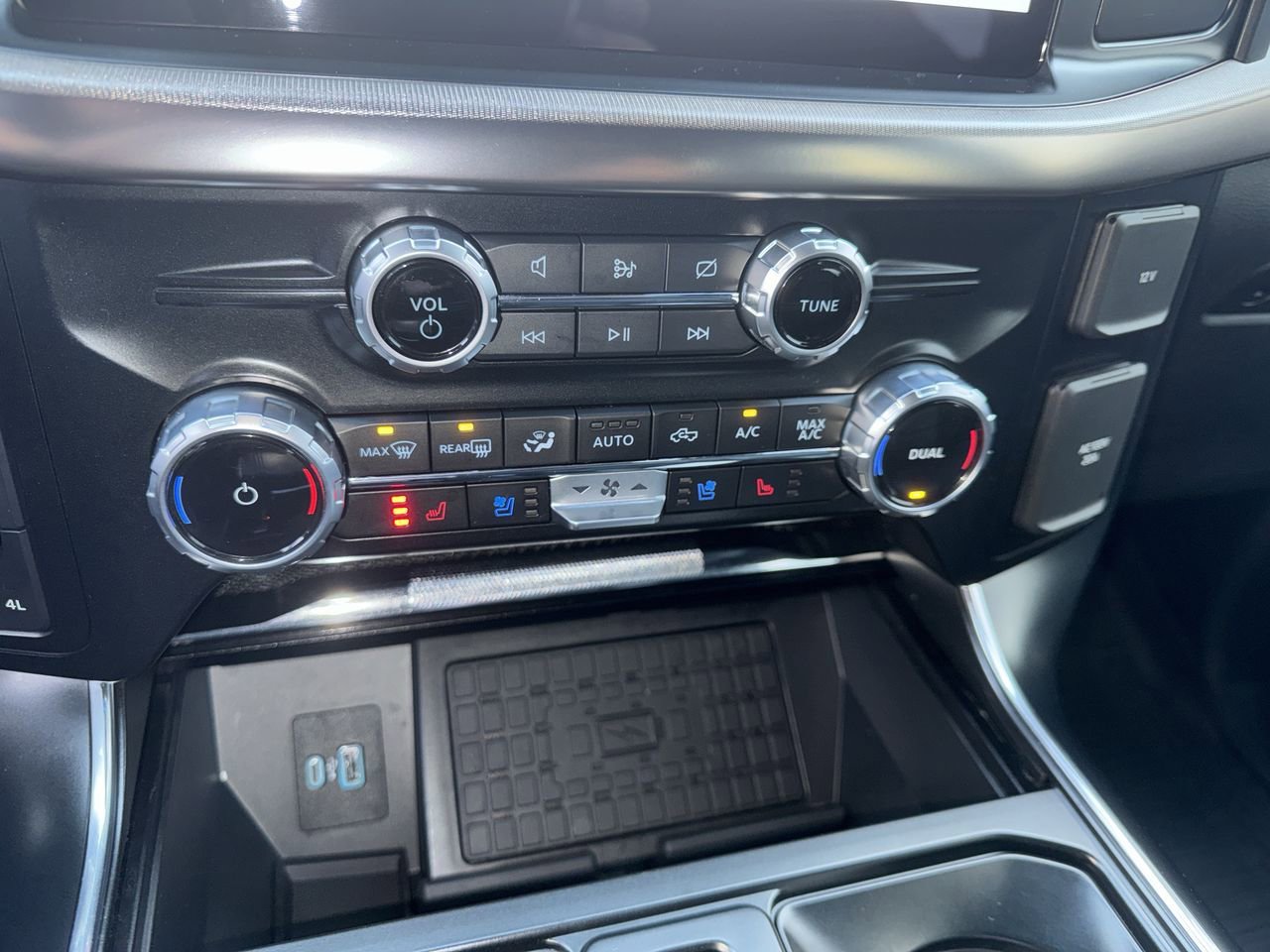 Used 2023 Ford F150 Raptor w/ Raptor 37 Performance Package image 27