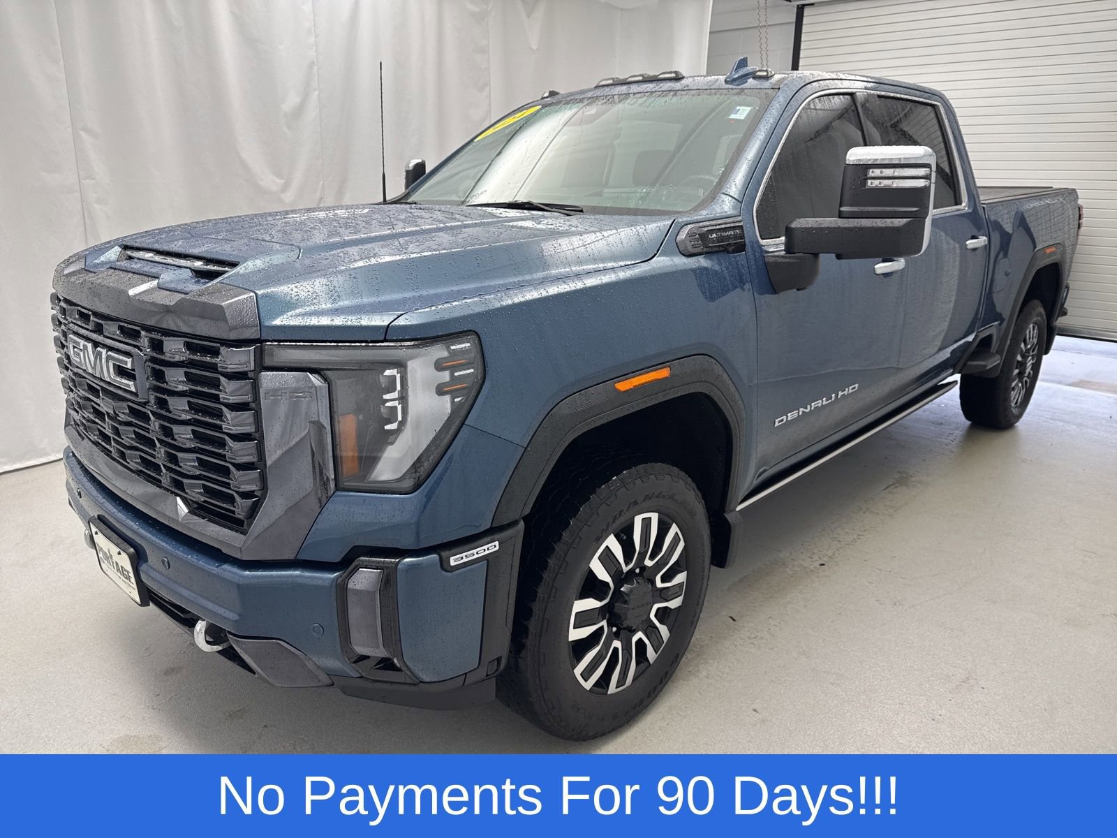 Used 2024 GMC Sierra 3500 Denali Ultimate image 8