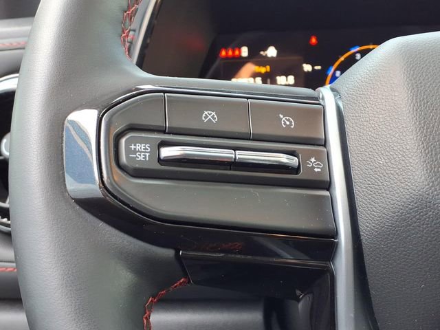 Certified 2025 Chevrolet Colorado Z71 w/ Midnight Edition AWD/4WD image 14