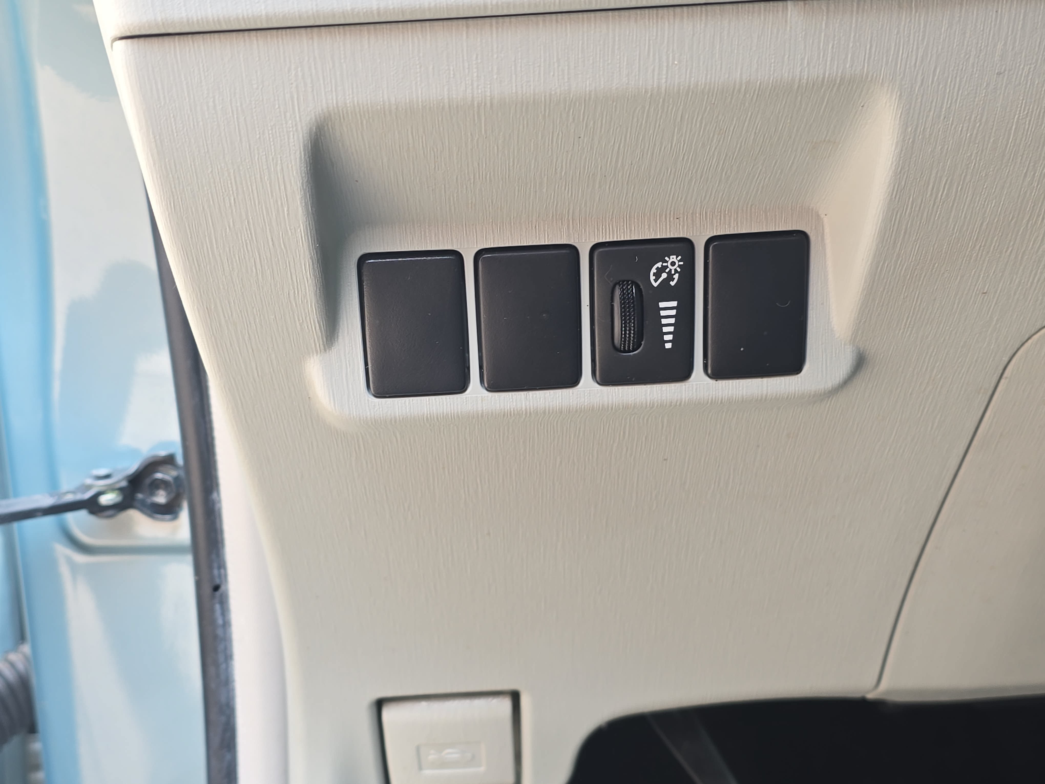 Used 2013 Toyota Prius V Two FWD image 24