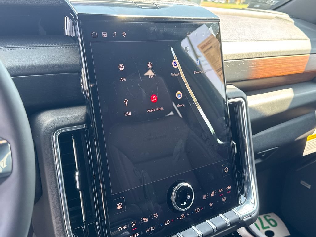 New 2026 GMC Yukon Denali w/ Sun & Power Step Package AWD/4WD image 25