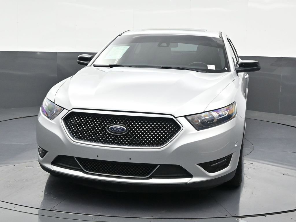Used 2018 Ford Taurus SHO w/ Driver Assist Package image 9
