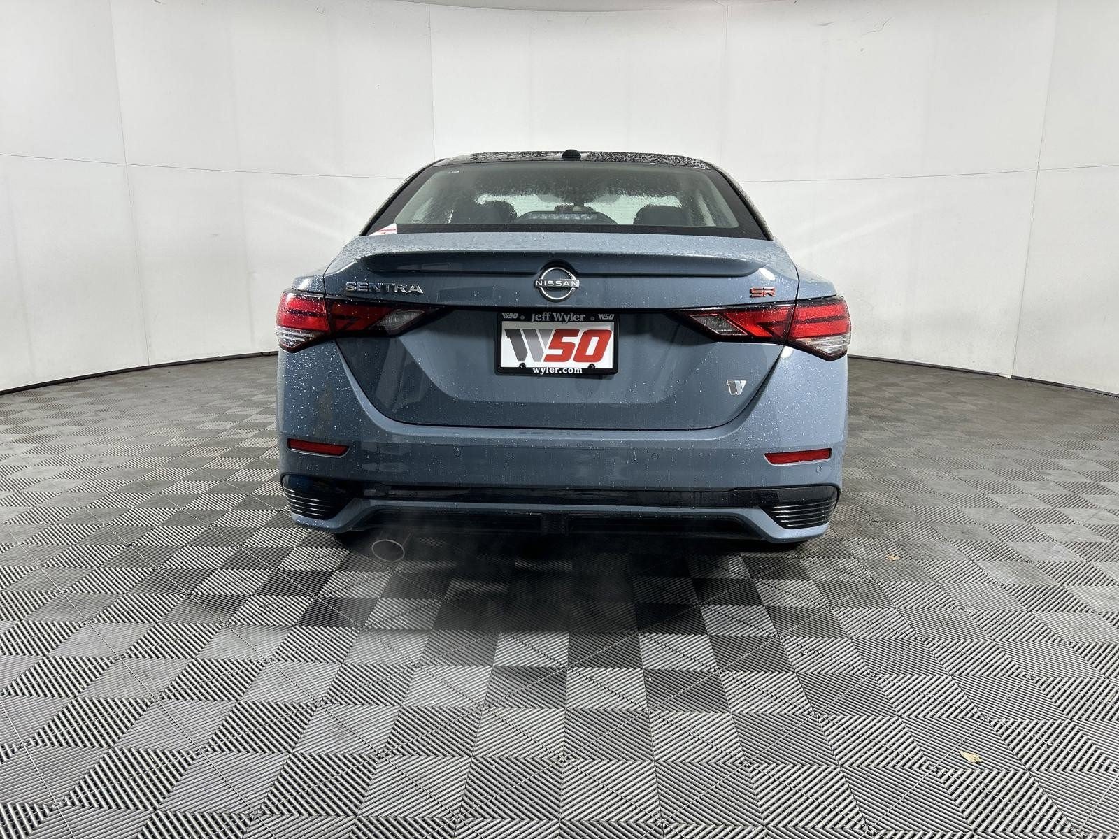 New 2025 Nissan Sentra SR FWD image 16