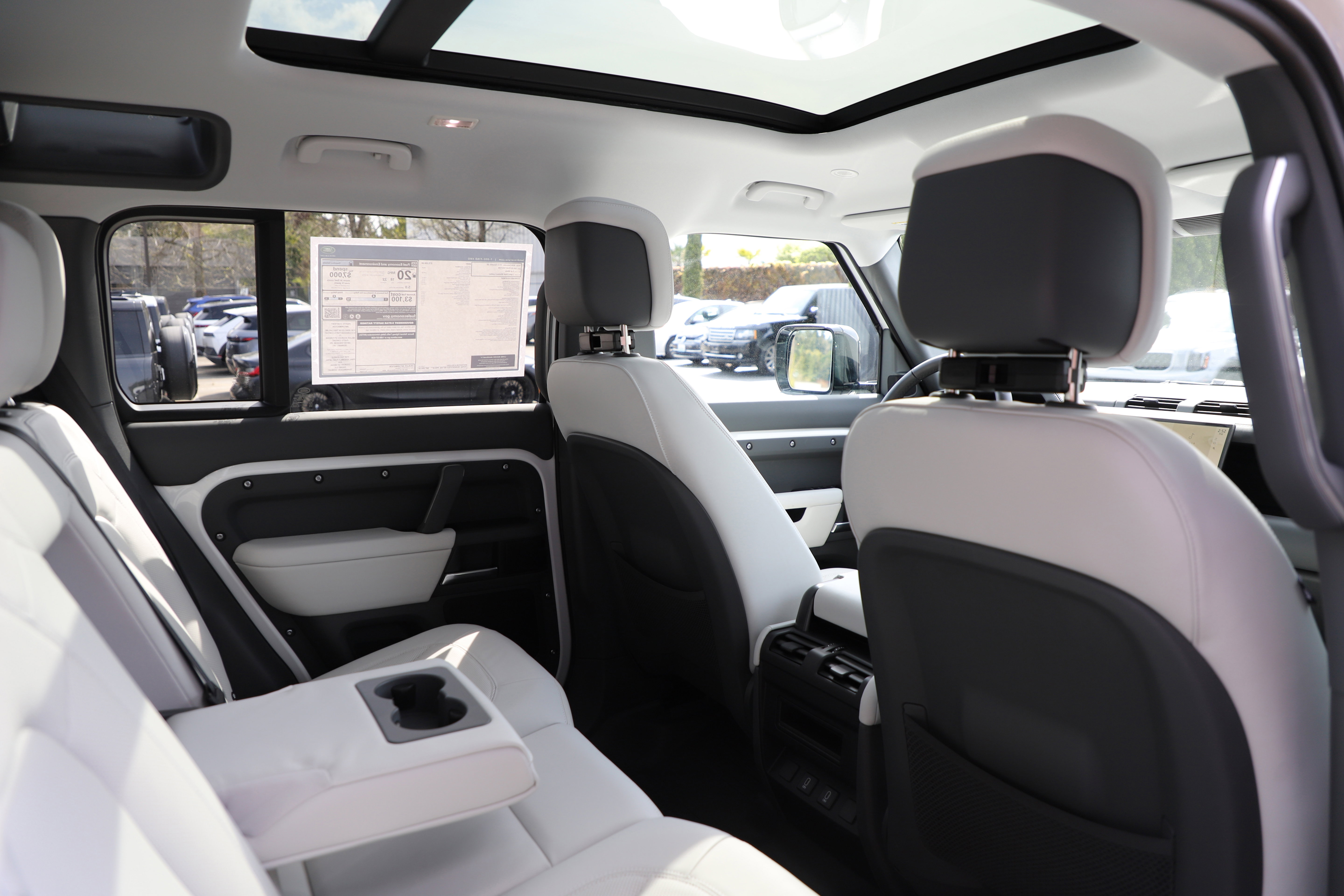 New 2026 Land Rover Defender 110 X-Dynamic SE image 11