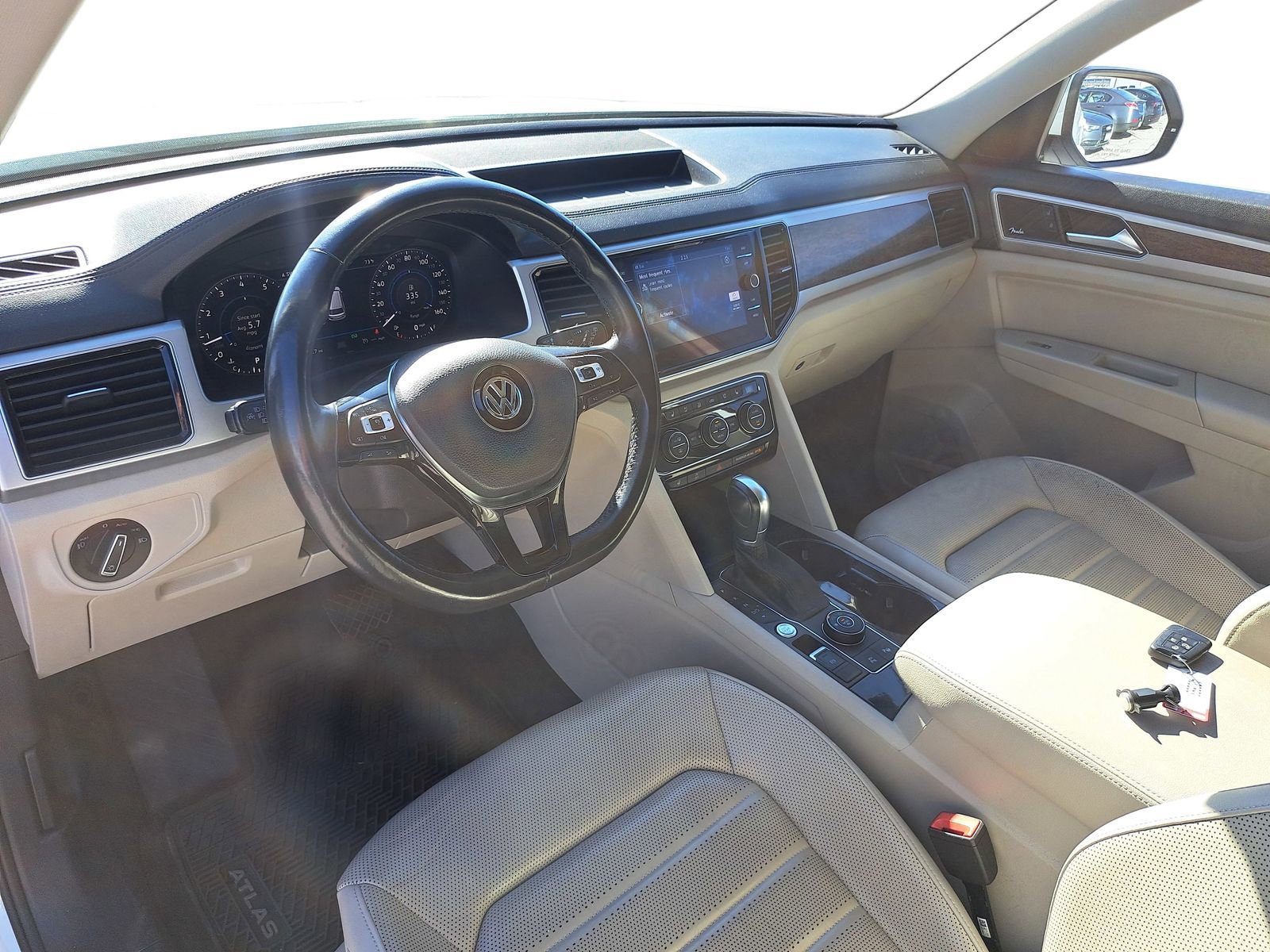 Used 2018 Volkswagen Atlas SEL Premium image 5