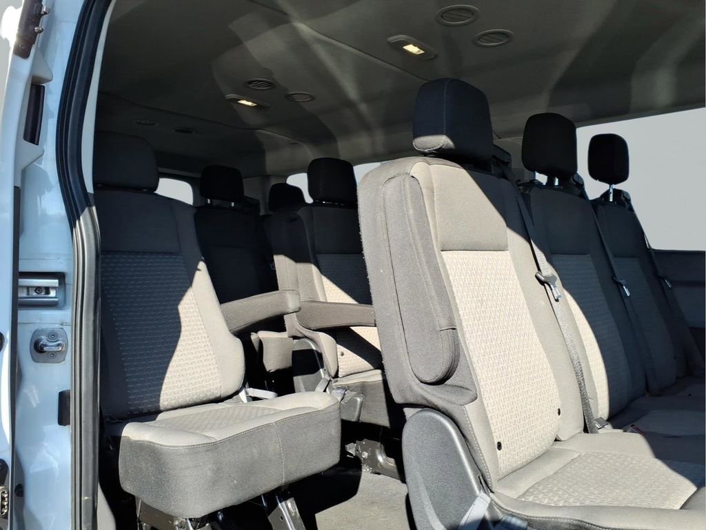 Used 2023 Ford Transit 350 XLT image 28