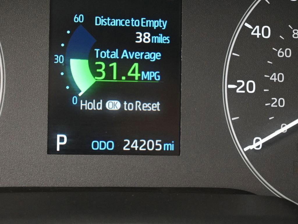 Used 2023 Toyota Corolla Cross LE image 27