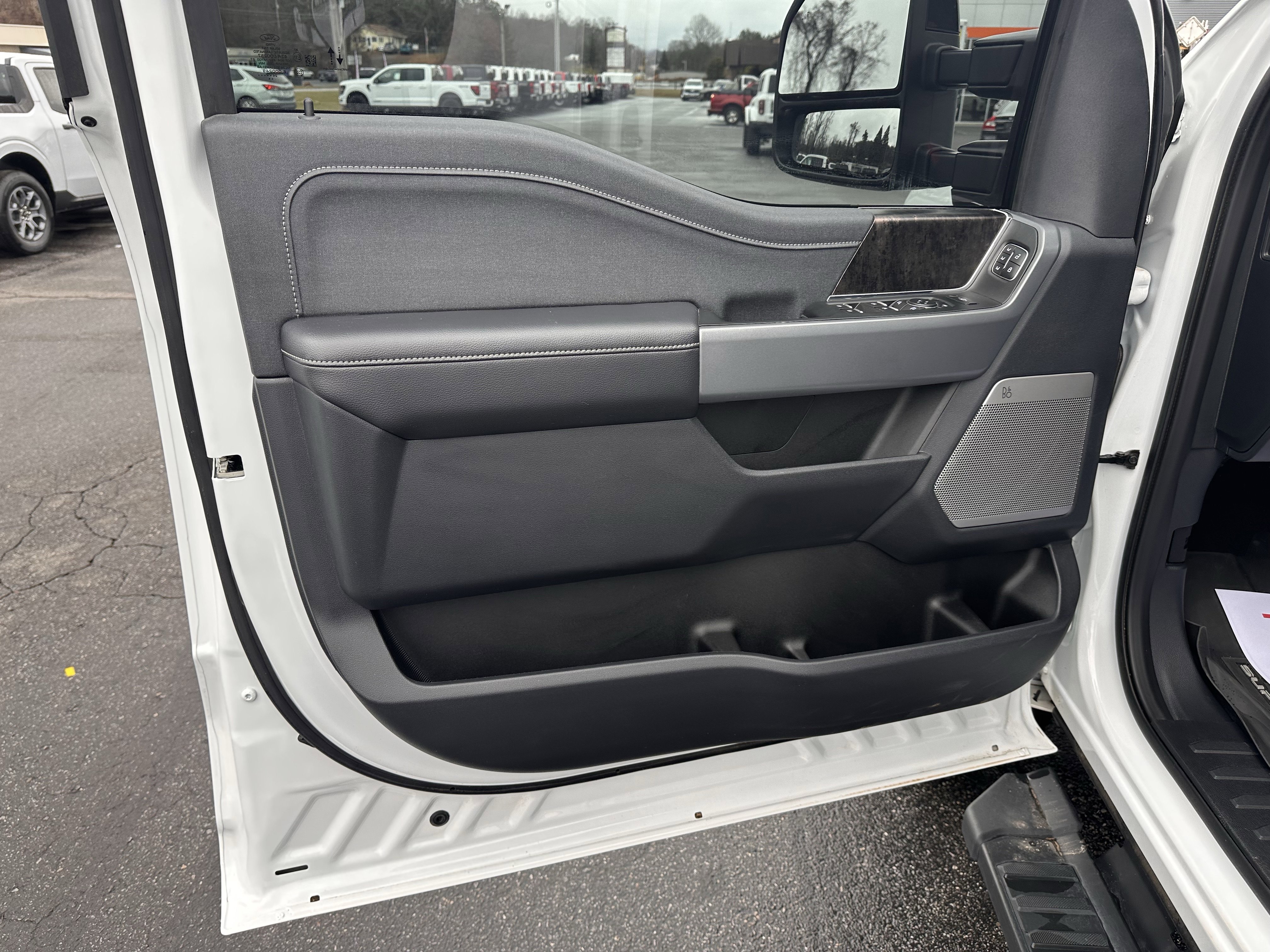 Used 2024 Ford F250 Lariat w/ Lariat Ultimate Package image 10