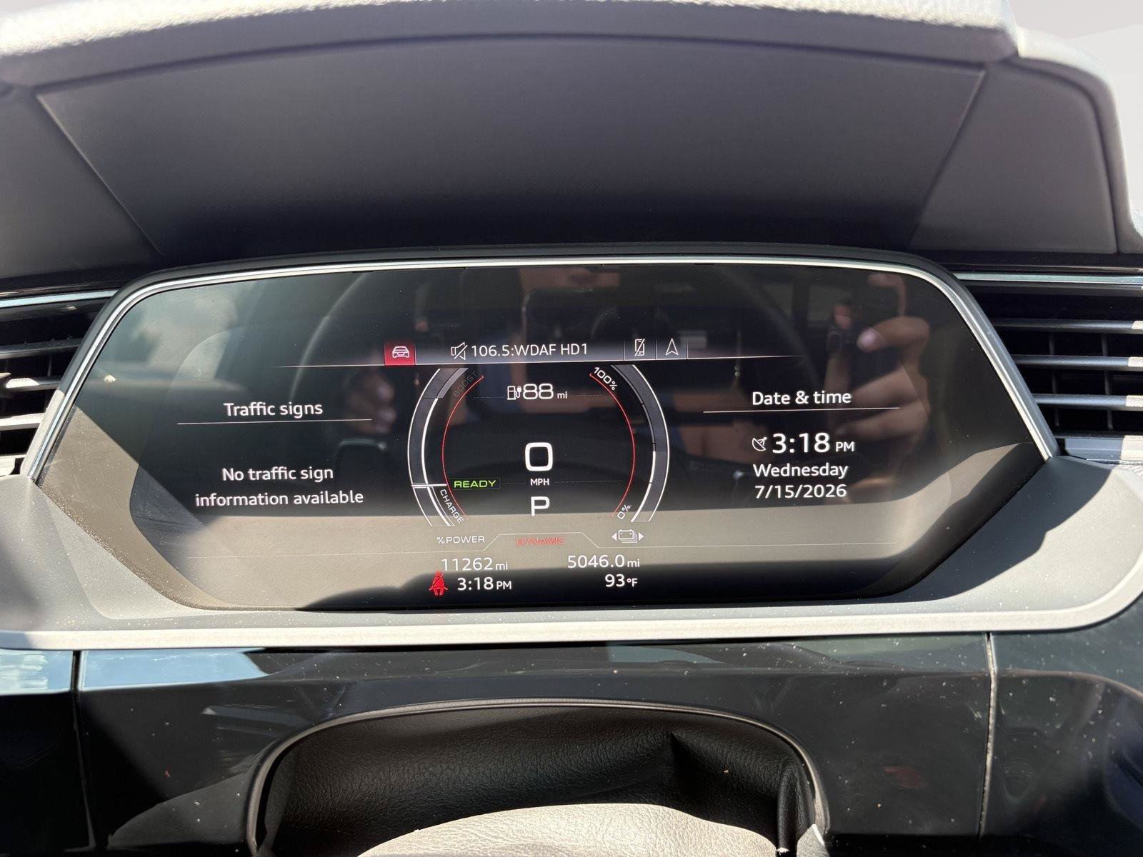 Used 2023 Audi e-tron S Prestige w/ Prestige Package AWD/4WD image 14