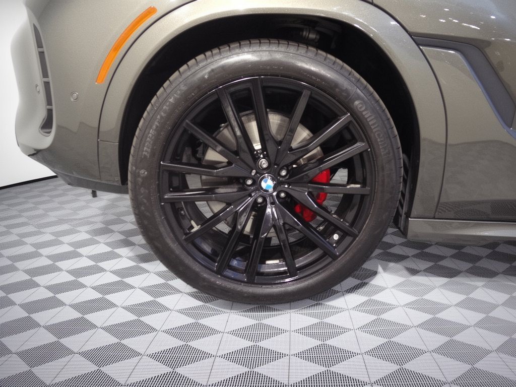Used 2024 BMW X6 xDrive40i AWD/4WD image 13