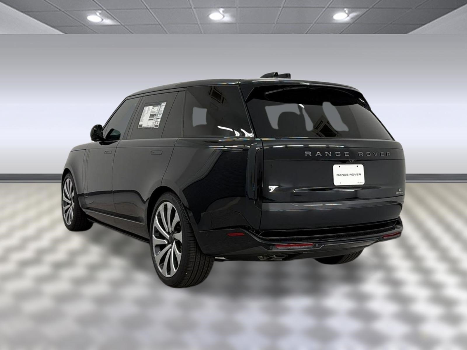 New 2026 Land Rover Range Rover Long Wheelbase SE AWD/4WD image 3