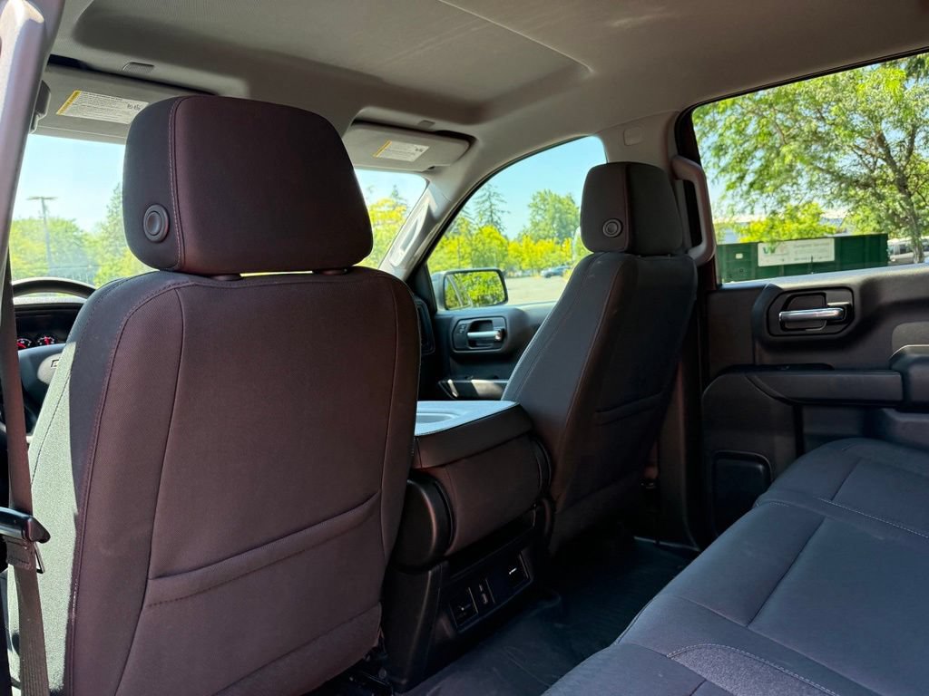 Used 2024 Chevrolet Silverado 1500 Custom w/ LPO, Dark Essentials Package AWD/4WD image 17