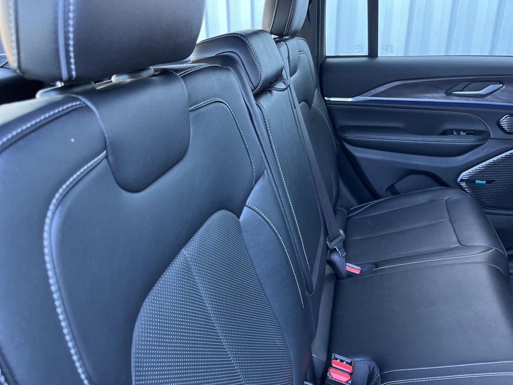 Used 2023 Jeep Grand Cherokee Overland image 55