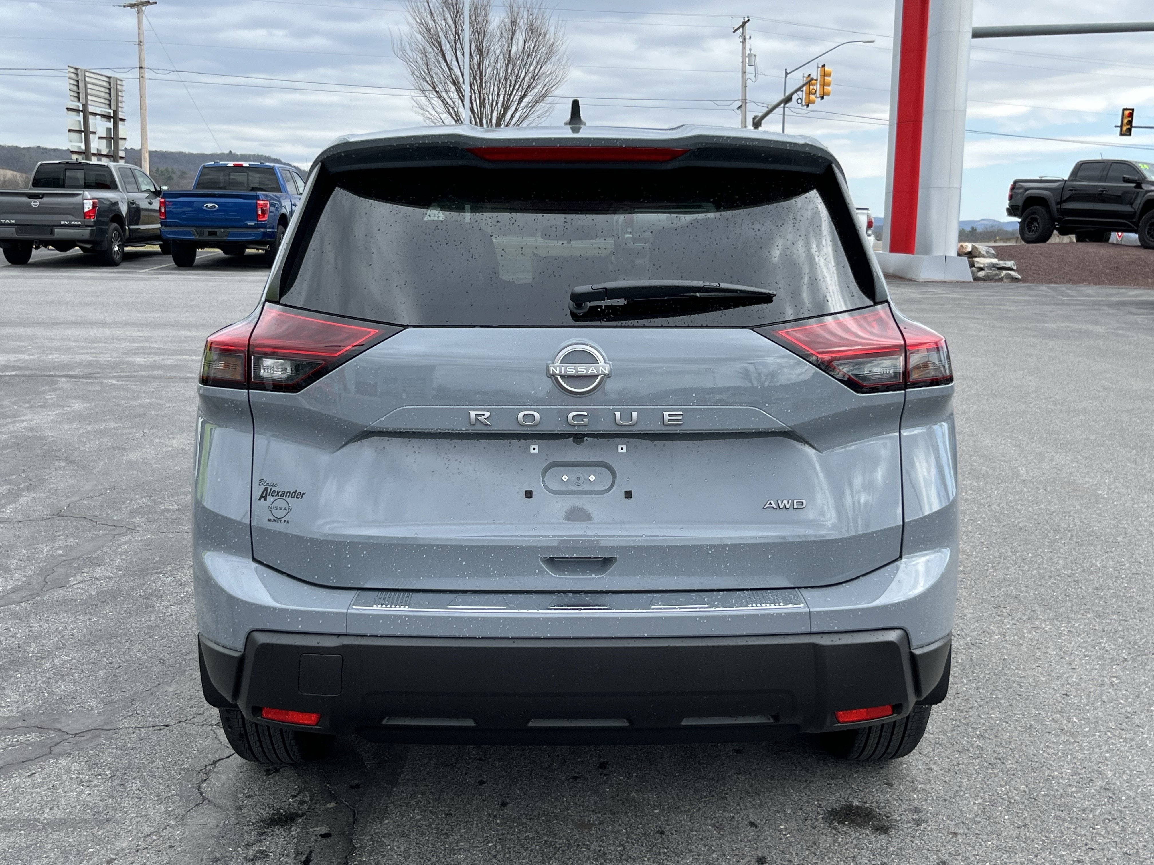New 2026 Nissan Rogue SV w/ Cold Weather Package image 4
