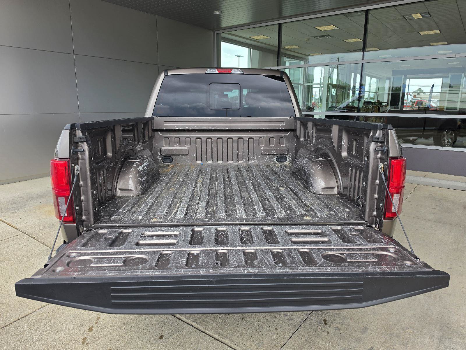 Used 2020 Ford F150 4x4 SuperCrew image 4