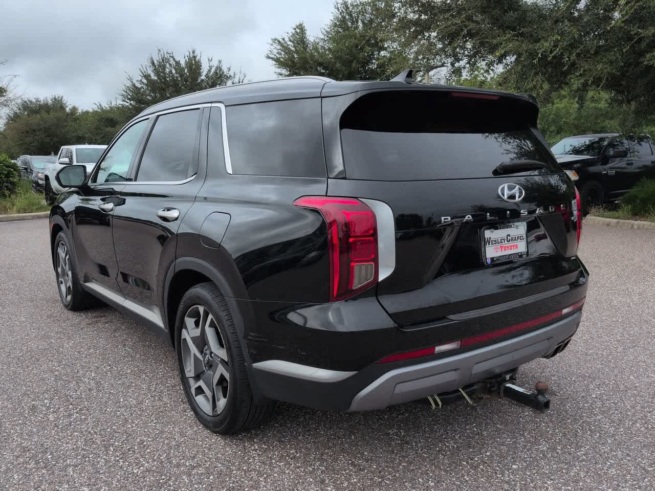 Used 2023 Hyundai Palisade Limited w/ Winter Package AWD/4WD image 4