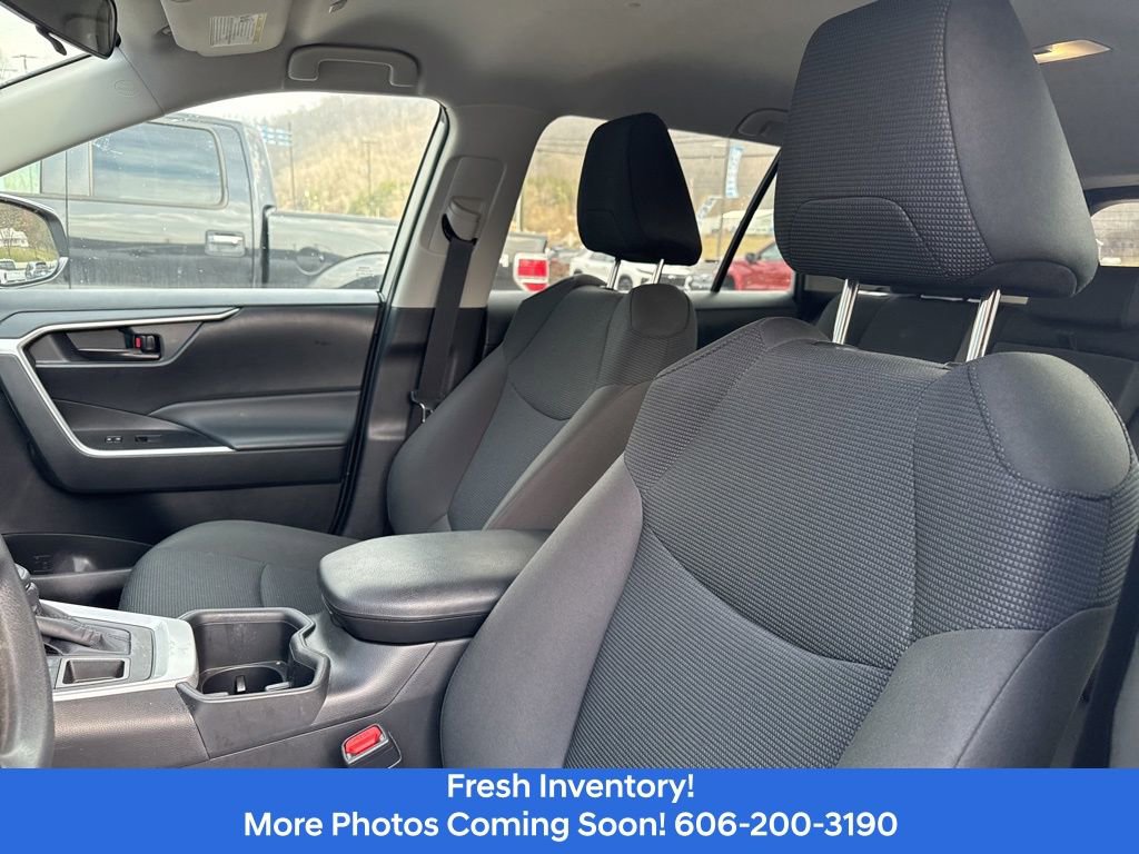 Used 2023 Toyota RAV4 LE image 13
