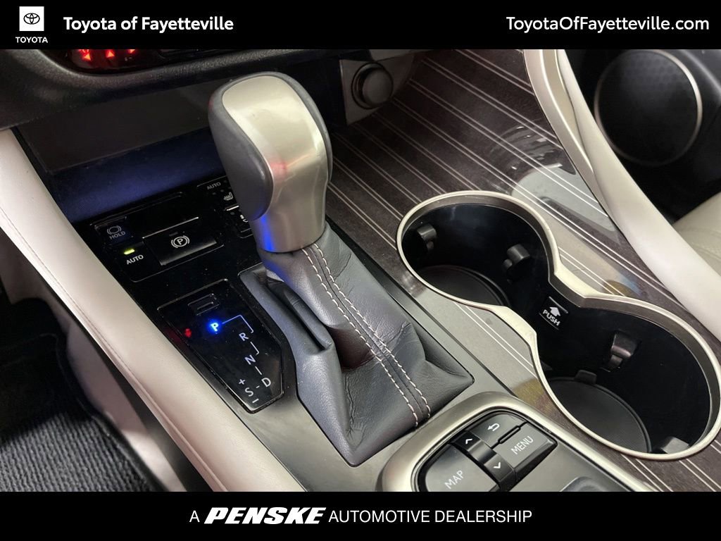 Used 2017 Lexus RX 450h AWD image 32