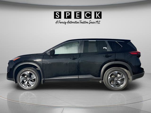 Used 2024 Nissan Rogue SV w/ SV Premium Package AWD/4WD image 2