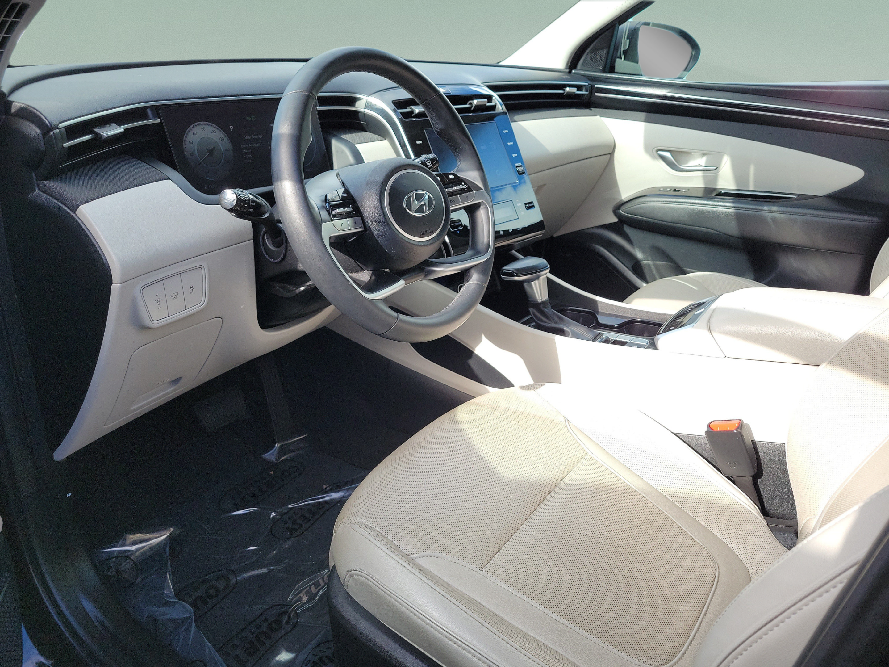 Used 2022 Hyundai Tucson SEL w/ Convenience + Premium Package FWD image 16