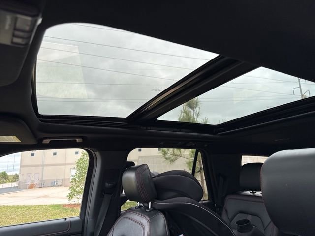 Used 2020 Ford Expedition Limited w/ Equipment Group 303A AWD/4WD image 11