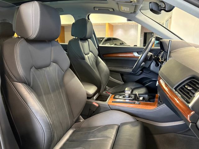 Used 2022 Audi Q5 e Premium Plus w/ Premium Plus Package image 25