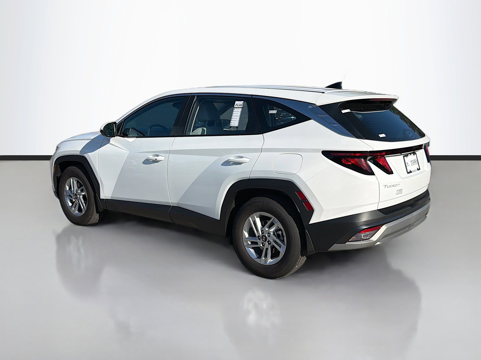 Used 2025 Hyundai Tucson SE image 5