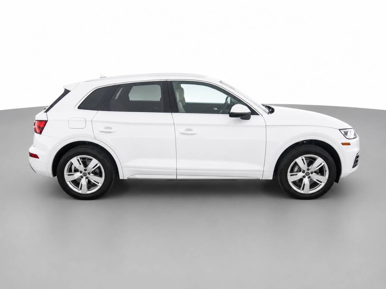 Used 2018 Audi Q5 2.0T Premium Plus w/ Premium Plus Package AWD/4WD image 4