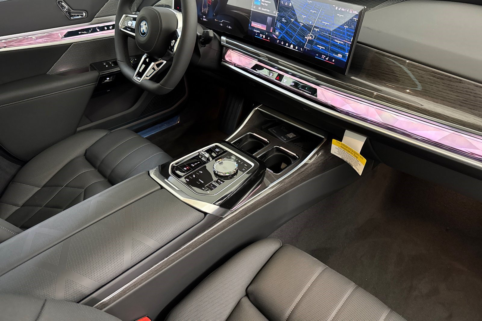 Used 2026 BMW i7 xDrive60 w/ M Sport Package RWD image 28