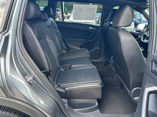 Certified 2022 Volkswagen Tiguan SEL R-Line AWD/4WD image 38